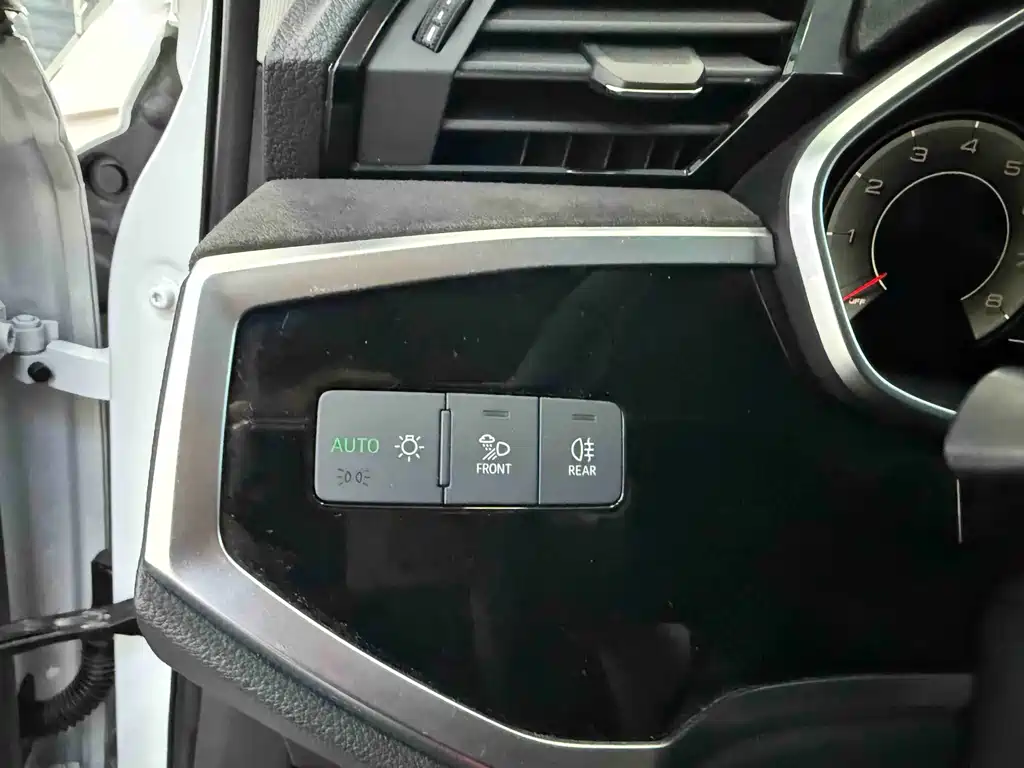 Audi Q3 — миниатюра 11