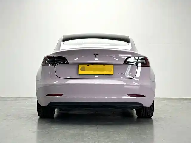 Tesla Model 3 — миниатюра 8