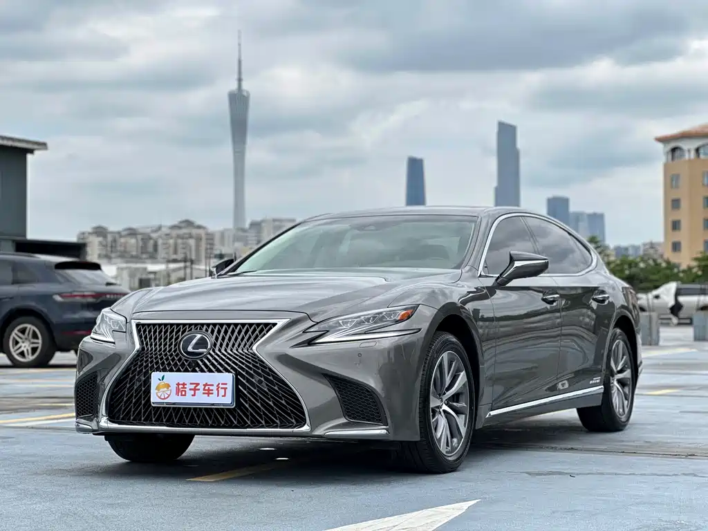 Lexus LS 2018 500h V