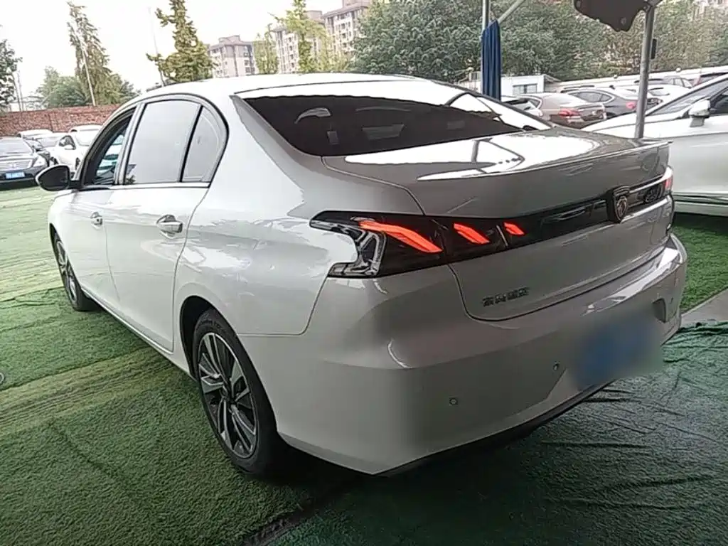 Peugeot 408 — миниатюра 5