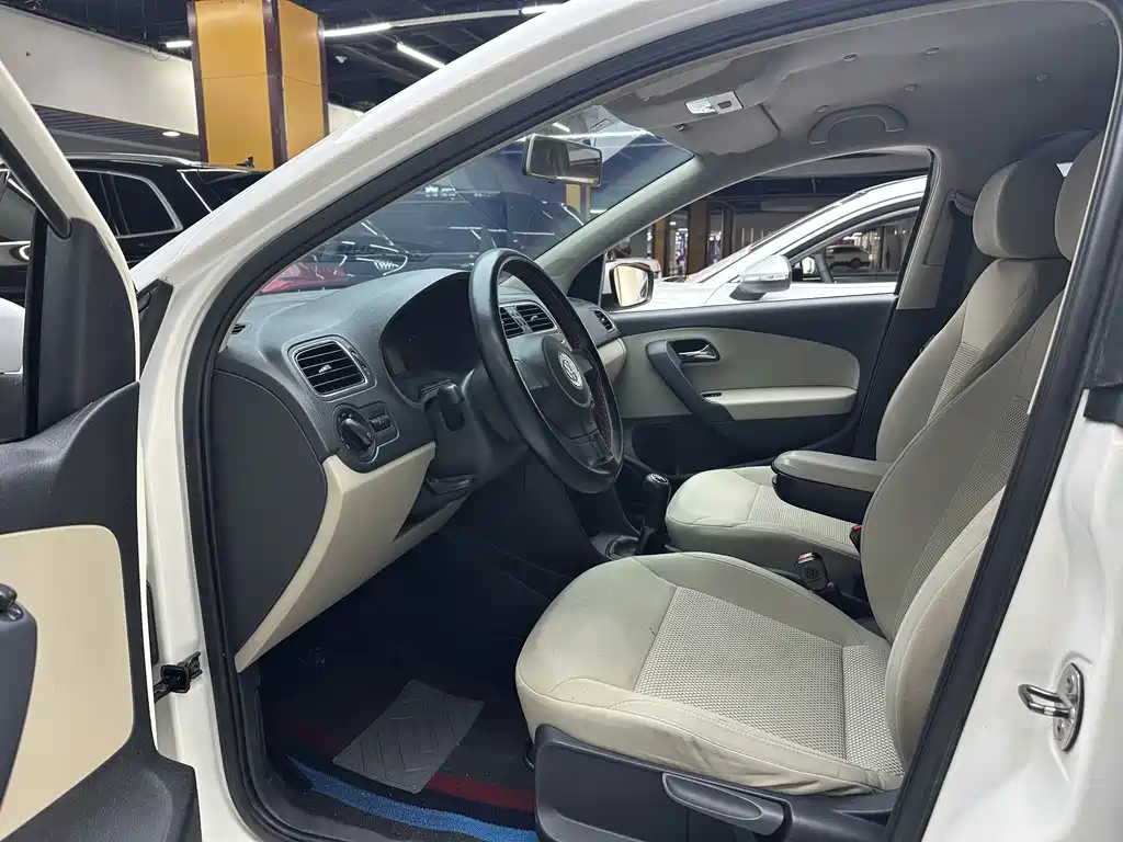 Volkswagen Polo — миниатюра 9