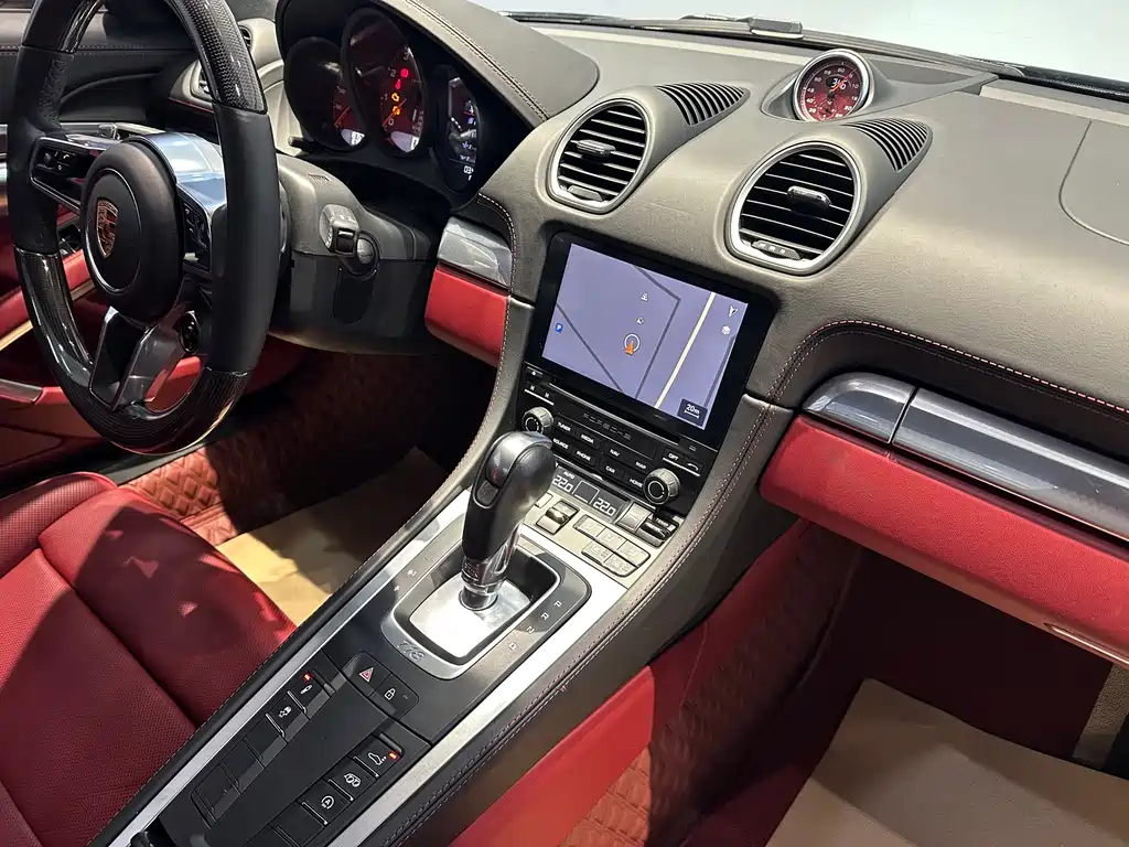 Porsche 718 2022 Cayman 2.0T