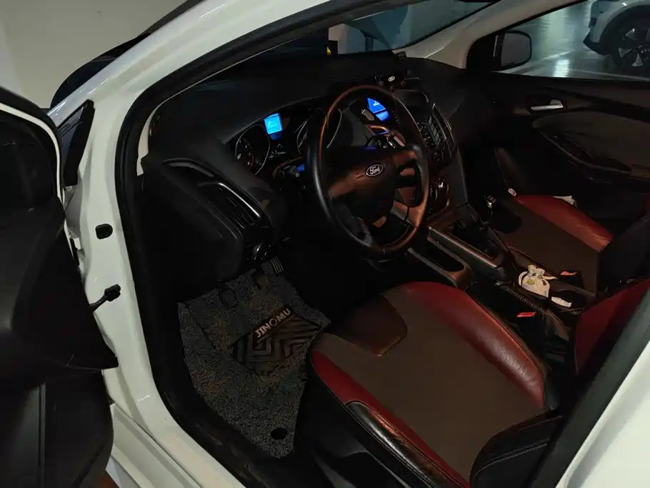 Ford Focus — миниатюра 9