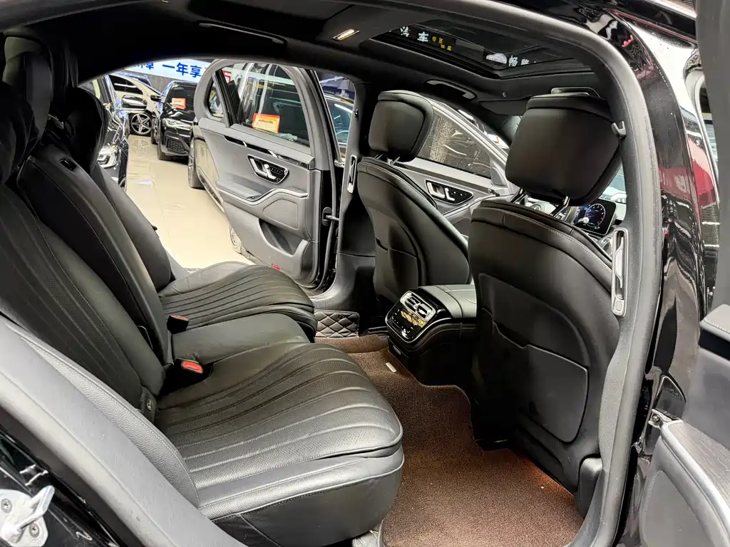 Mercedes-Benz S-Class — миниатюра 16