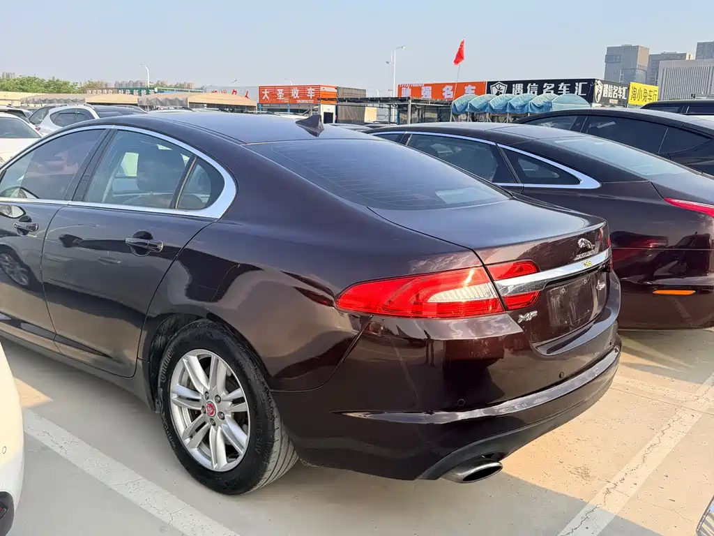Jaguar XF XF 2.0T Elegance Edition, фото 5