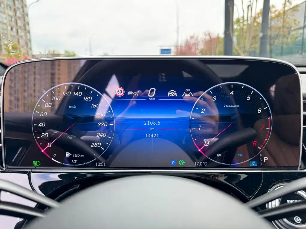Mercedes-Benz E-Class — миниатюра 26