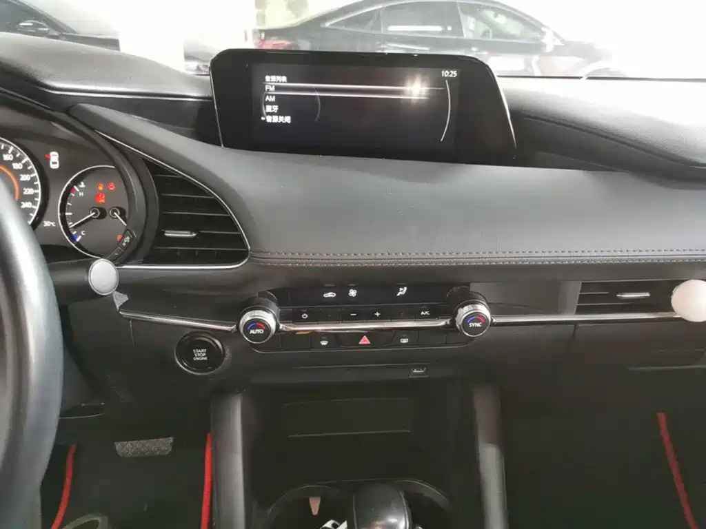 Mazda 3 Axela — миниатюра 13