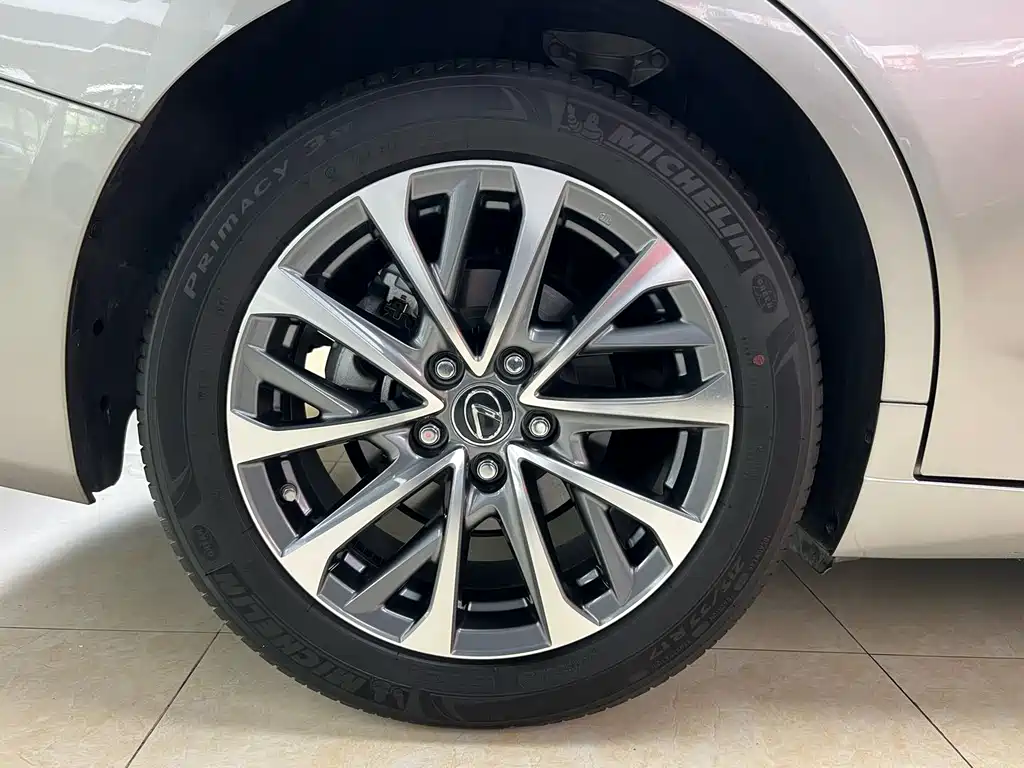 Lexus ES — миниатюра 28
