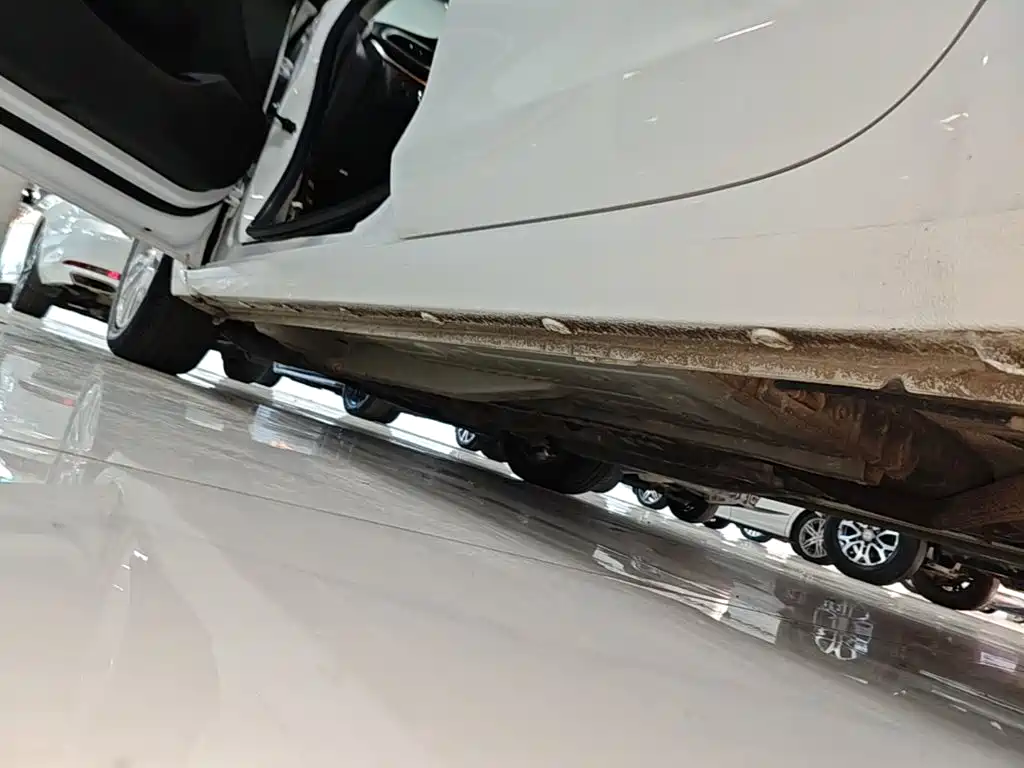 Buick Excelle — миниатюра 22
