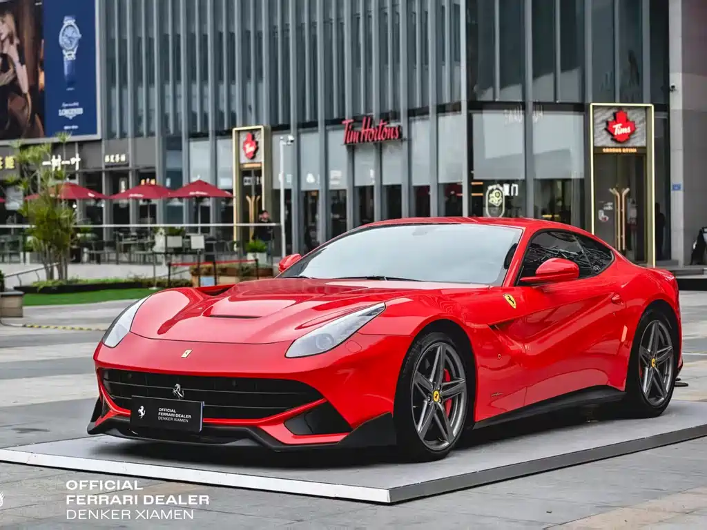Ferrari F12berlinetta - фото 17