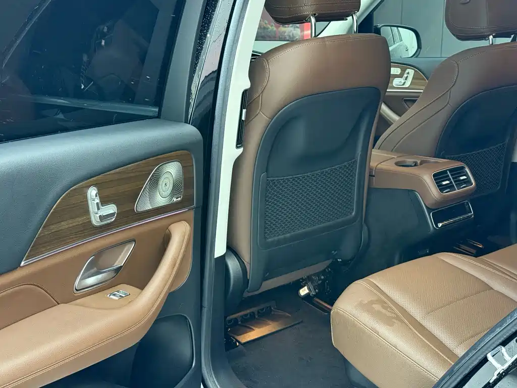 Mercedes-Benz GLE (Import) — миниатюра 8