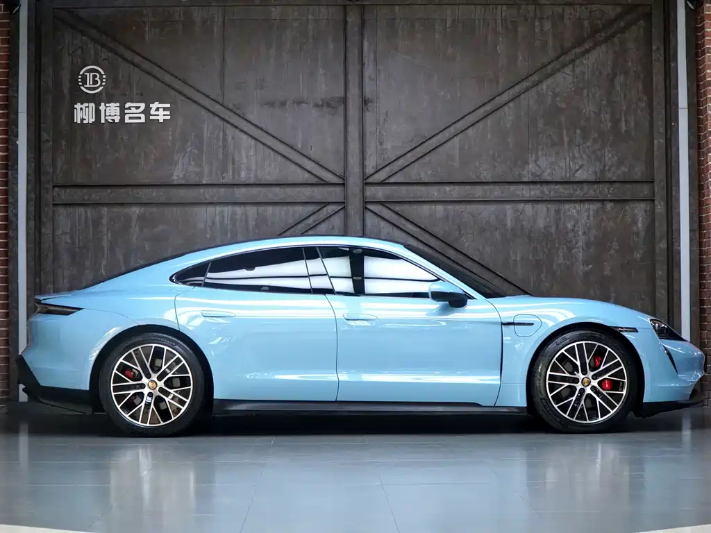 Porsche Taycan — миниатюра 4