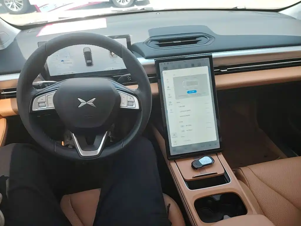 XPeng P5 — миниатюра 10