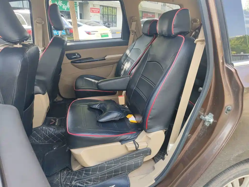 Wuling Hongguang — миниатюра 14