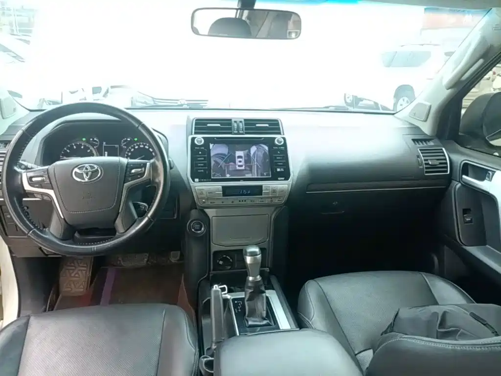 Toyota Prado — миниатюра 18