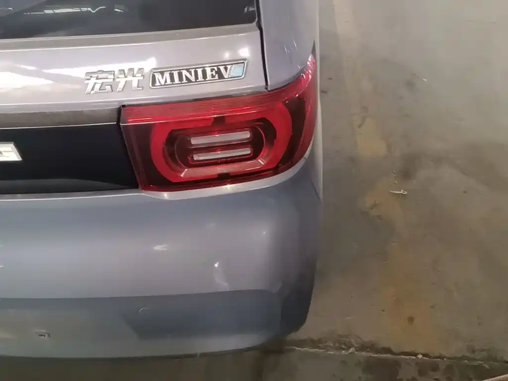 Wuling MINIEV — миниатюра 8