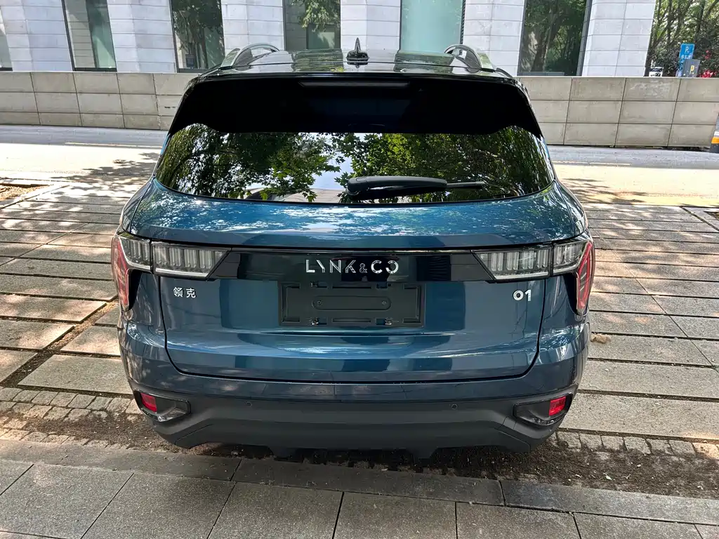 Lynk & Co 01 — миниатюра 5