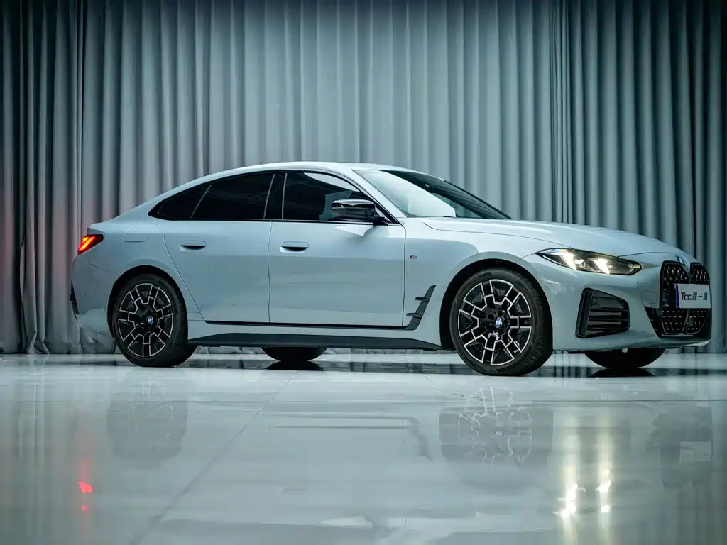BMW 4 Series — миниатюра 4