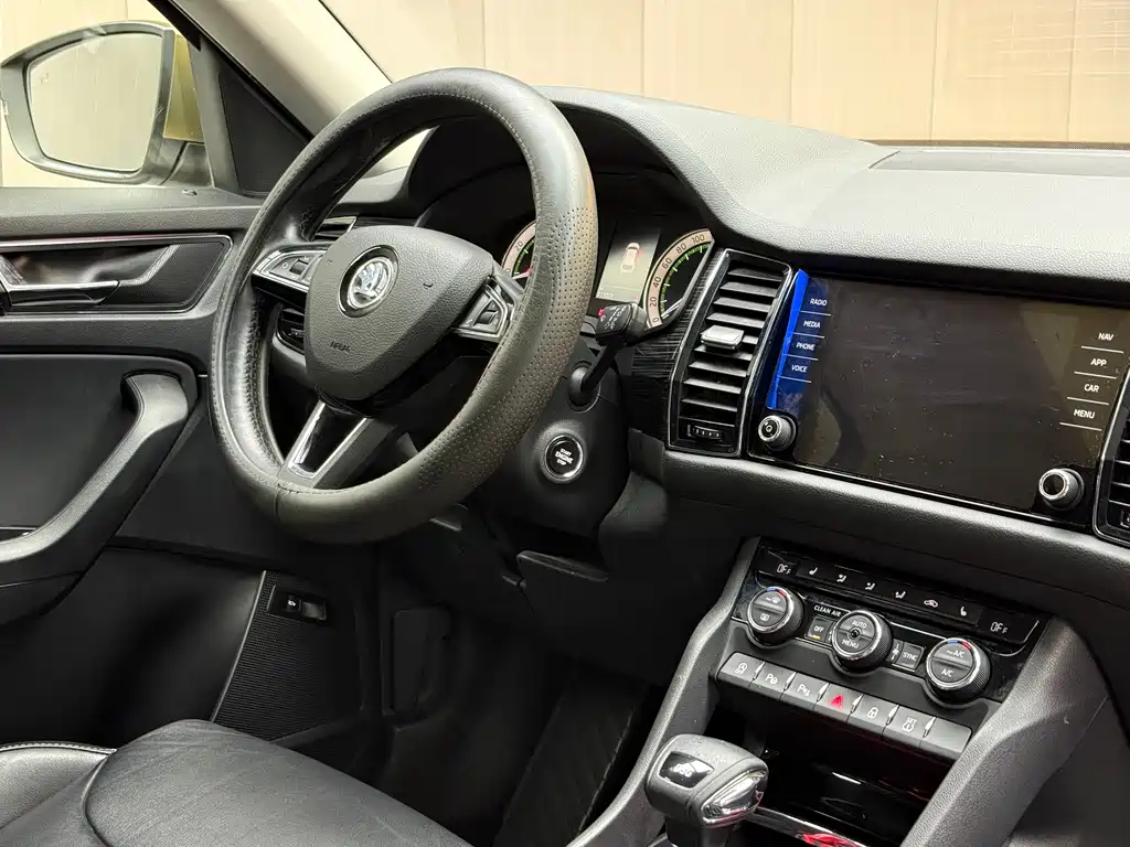 Skoda Kodiaq 2018 TSI380 7 мест Flagship