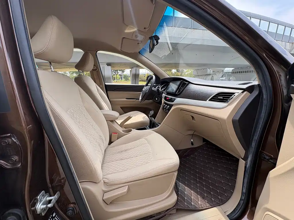 Baojun 730 — миниатюра 19