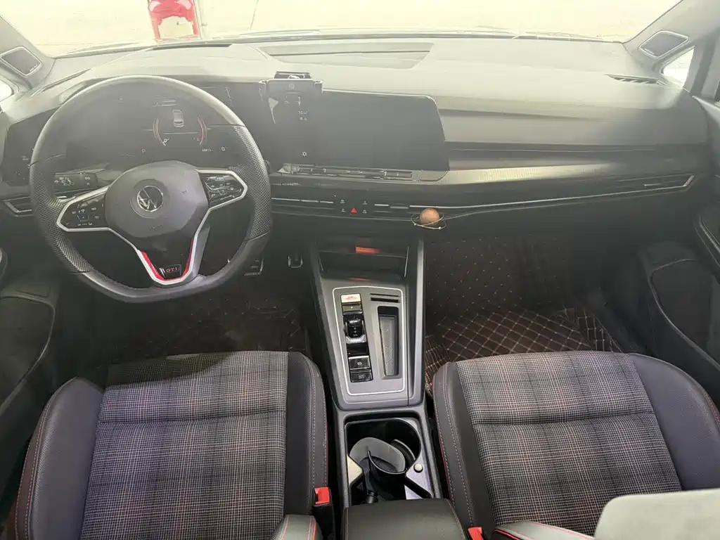 Volkswagen Golf GTI — миниатюра 11