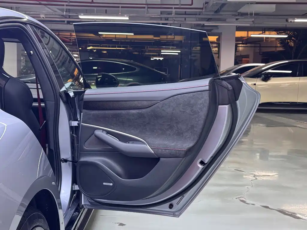 XIAOMI CAR XIAOMI SU7 ULTRA