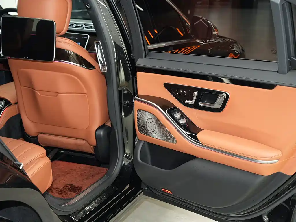 Mercedes-Benz S-Class — миниатюра 10