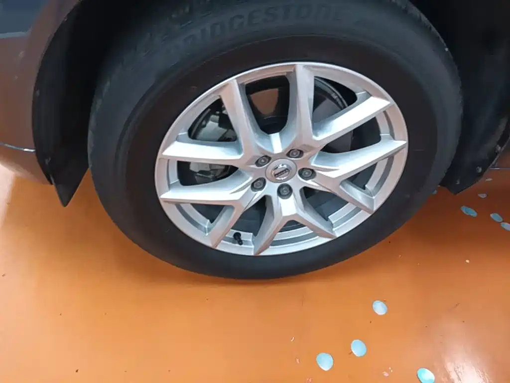 Volvo XC60 — миниатюра 23
