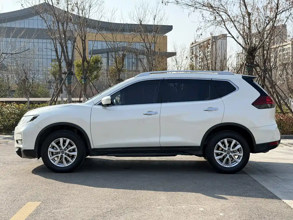 NISSAN QIJUN