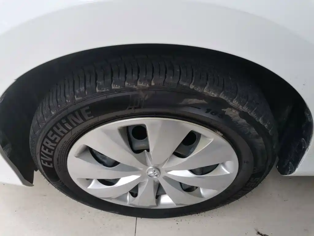 Toyota Yaris L — миниатюра 23