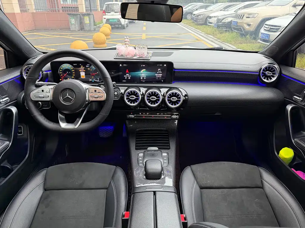Mercedes-Benz A-Class — миниатюра 8