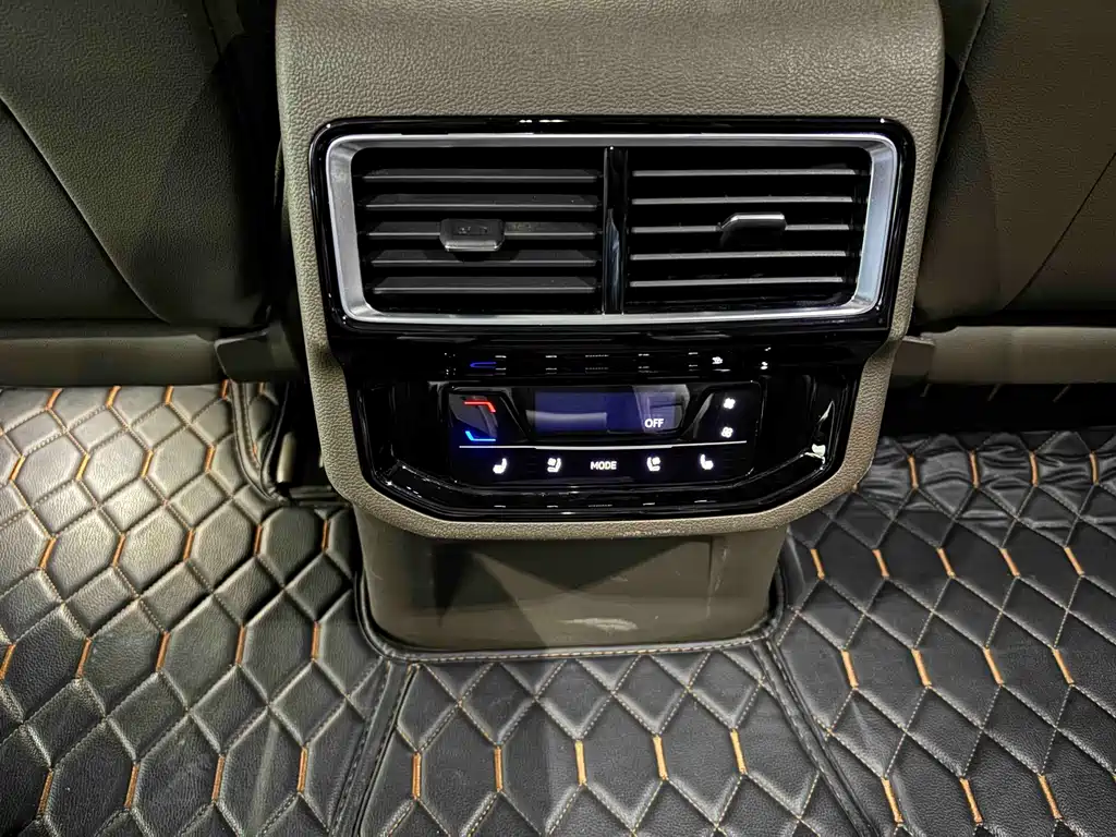Volkswagen Viloran — миниатюра 12