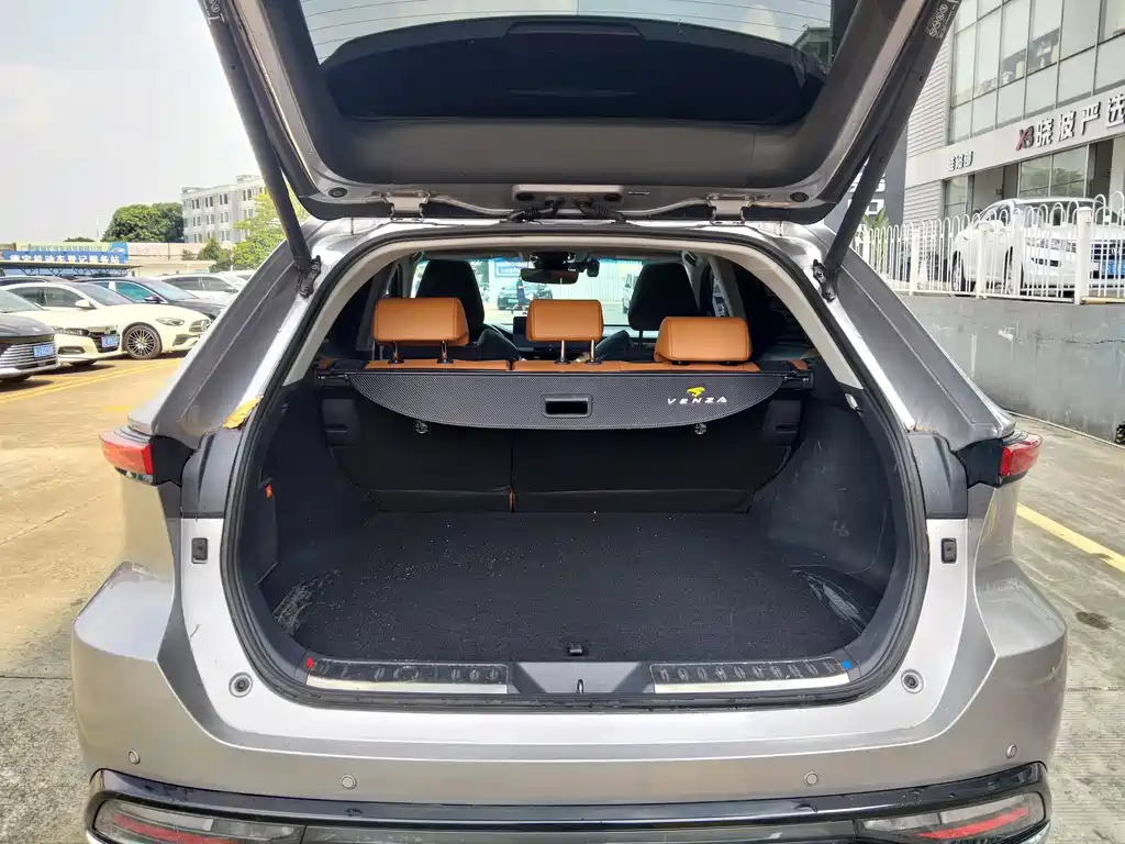 Toyota Venza — миниатюра 18