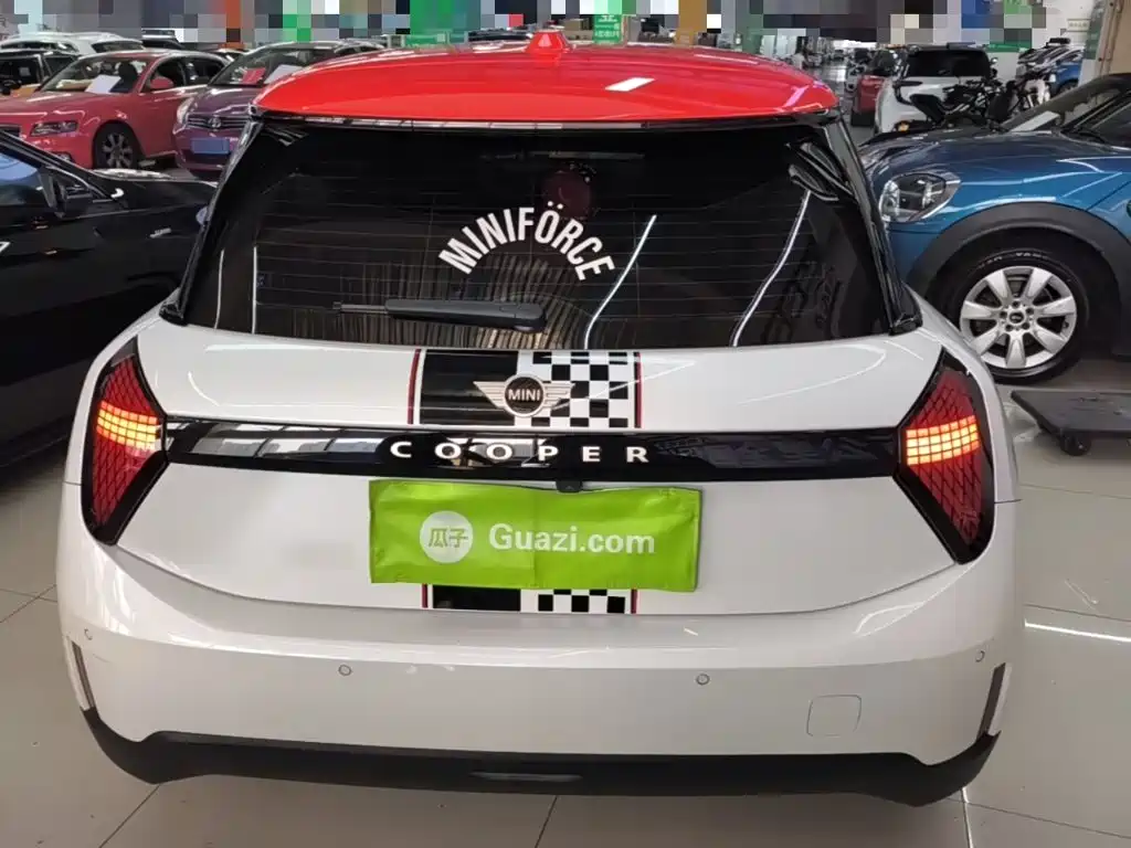 MINI MINI COOPER EV — миниатюра 6