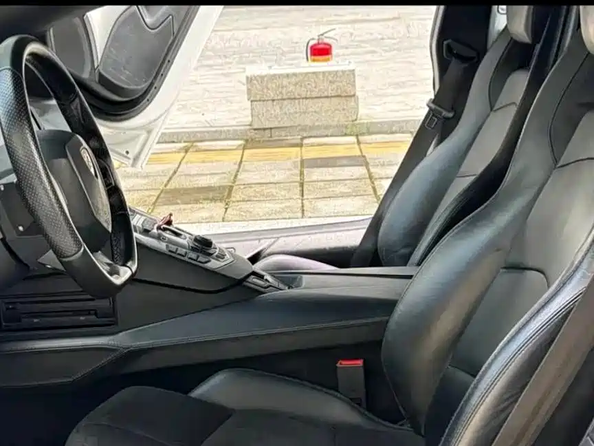 Lamborghini Aventador 2011 LP 700-4