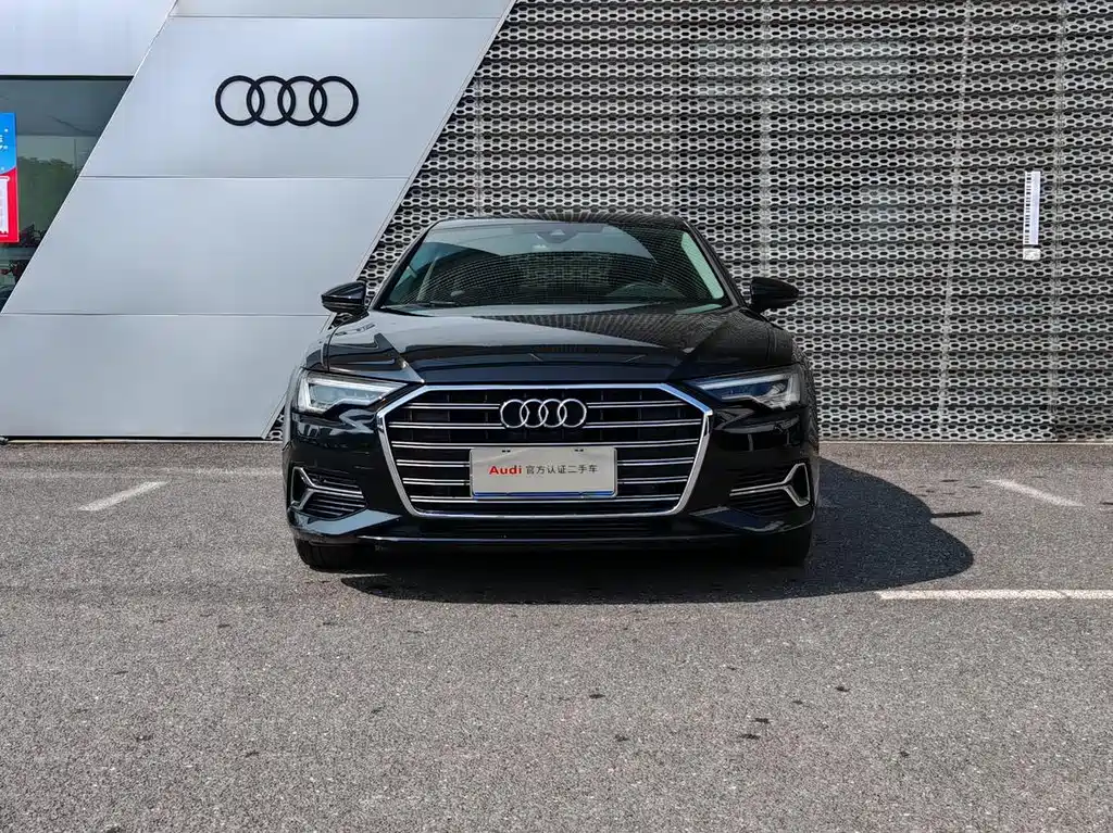 Audi A6L 2023 40 TFSI Luxury