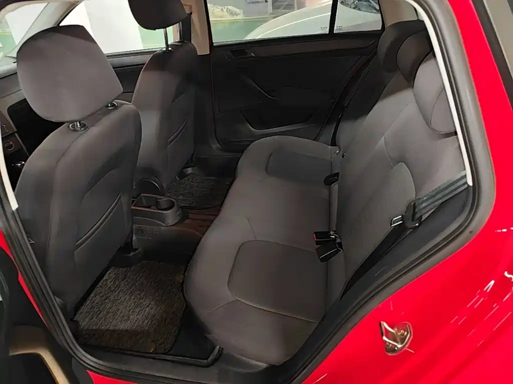 Skoda Rapid Spaceback — миниатюра 17