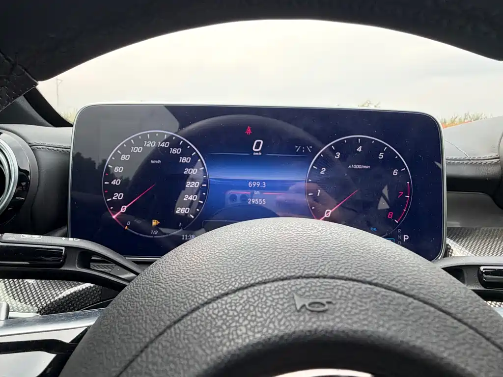 Mercedes-Benz C-Class — миниатюра 11