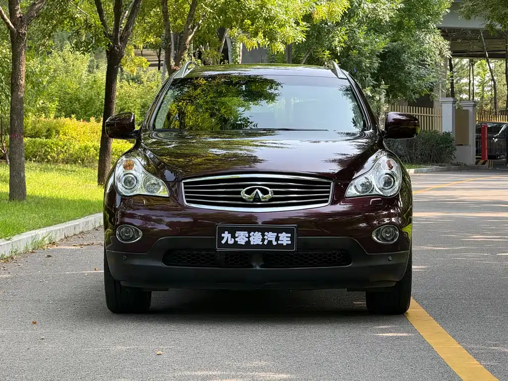 Infiniti QX50 (Import) — миниатюра 2