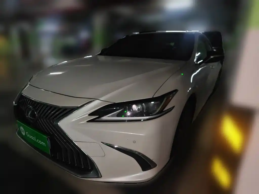 Lexus ES — миниатюра 2