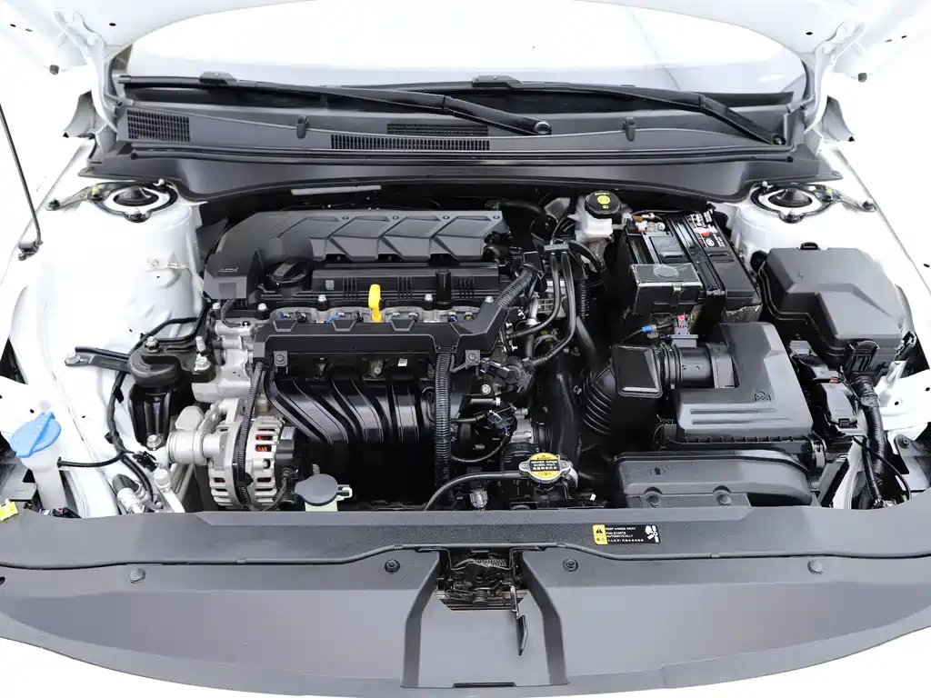 Hyundai Elantra — миниатюра 20