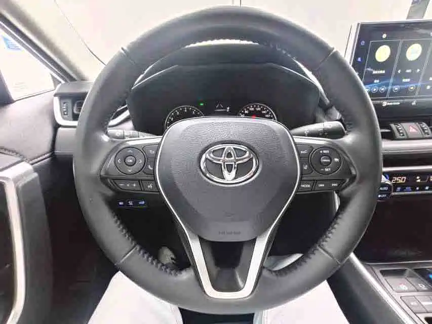 Toyota Wildlander — миниатюра 9