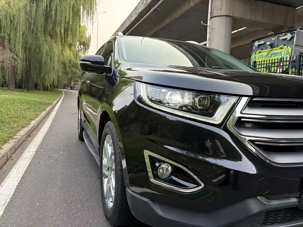Ford Edge — миниатюра 15