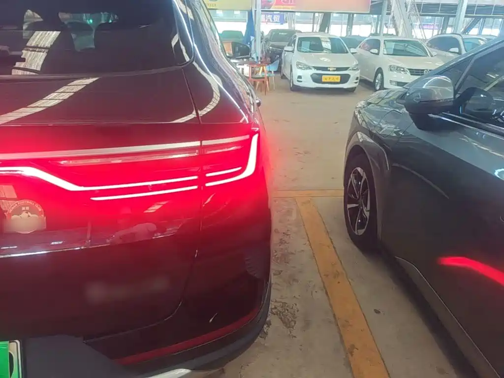 BYD PLUS New Energy — миниатюра 8