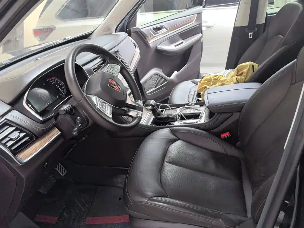 Roewe RX8 — миниатюра 11