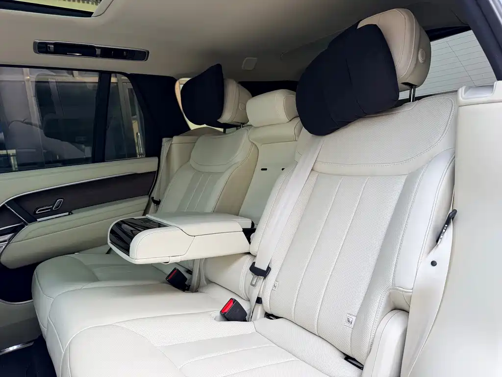 Land Rover Range Rover — миниатюра 17
