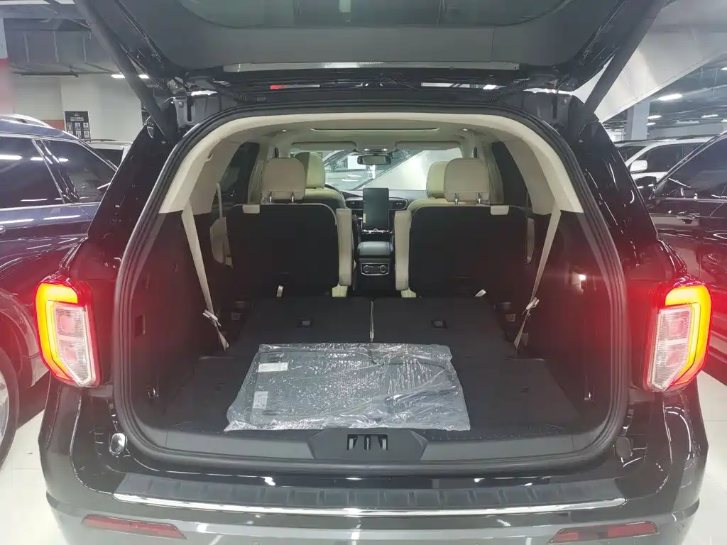 Ford Explorer — миниатюра 4