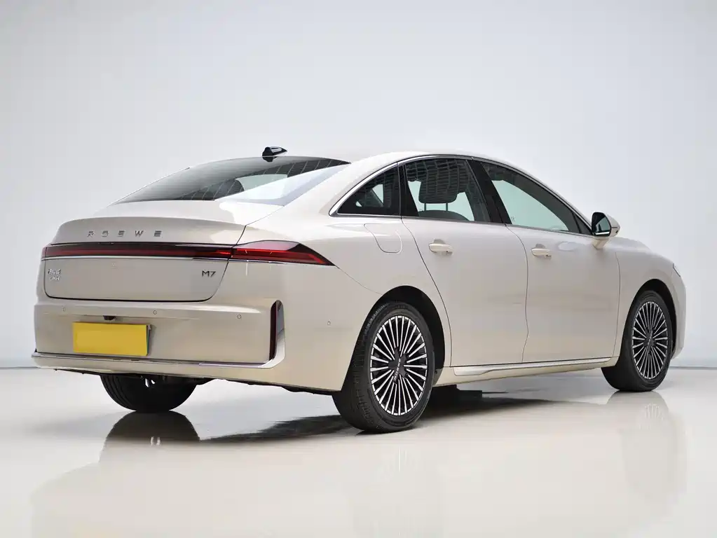 Roewe M7 DMH — миниатюра 6