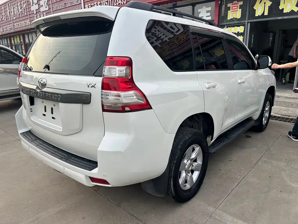 Toyota Land Cruiser Prado 2016 2.7L AT Standard