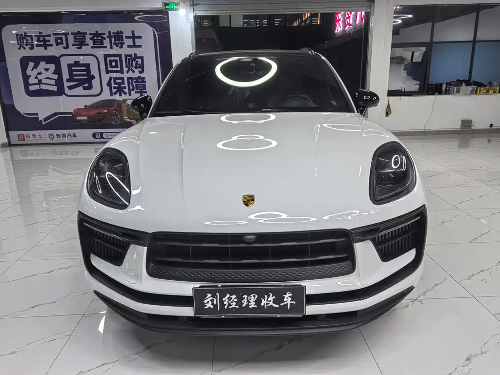 Porsche Macan 2022